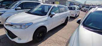Toyota Corolla Fielder, 2015
