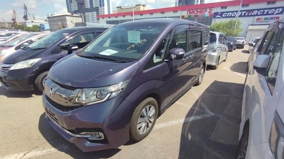 Honda Stepwgn, 2017