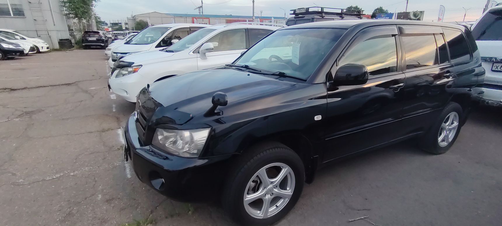 Toyota Kluger V, 2004