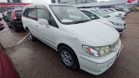 Nissan Presage, 1999
