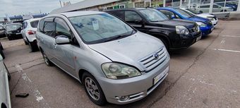 Toyota Ipsum, 2001