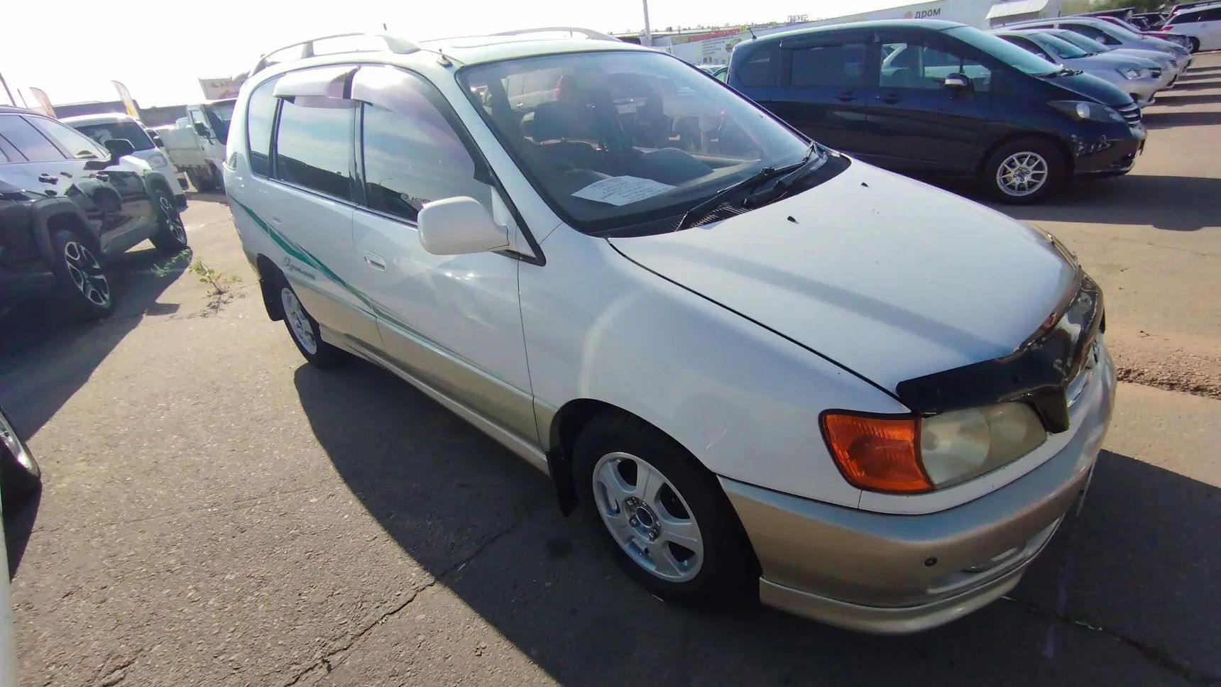 Toyota Ipsum, 1999