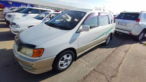 Toyota Ipsum, 1999