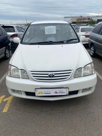 Toyota Gaia, 2000