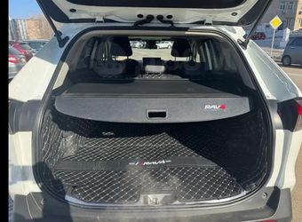 Toyota RAV4, 2020