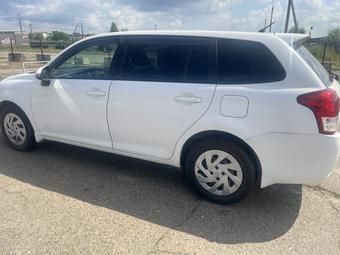 Toyota Corolla Fielder, 2012