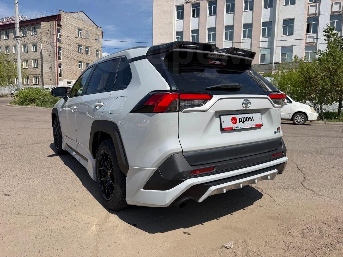 Toyota RAV4, 2020